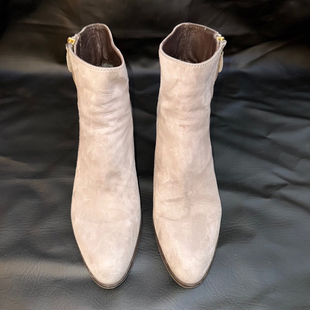Stuart Weitzman‎ Taupe Suede Ankle Boots Gold Zip Block Heel Spain 9.5M